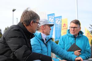 Oberhof23 vor der Brust, die Zukunft des Sports vor Augen: DOSB-Präsident Thomas Weikert, MdB Frank Ullrich und Sportstättenchef Dr. Hartmut Schubert.